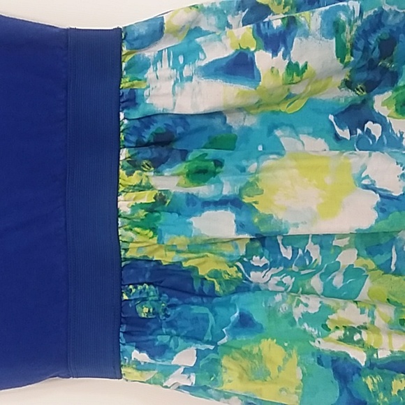 *5/$20* The Place Floral Dress - Picture 3 of 9